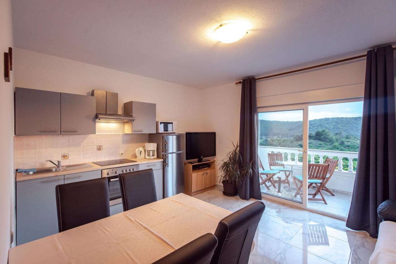 Apartments Bajcic Kampor Екстериор снимка