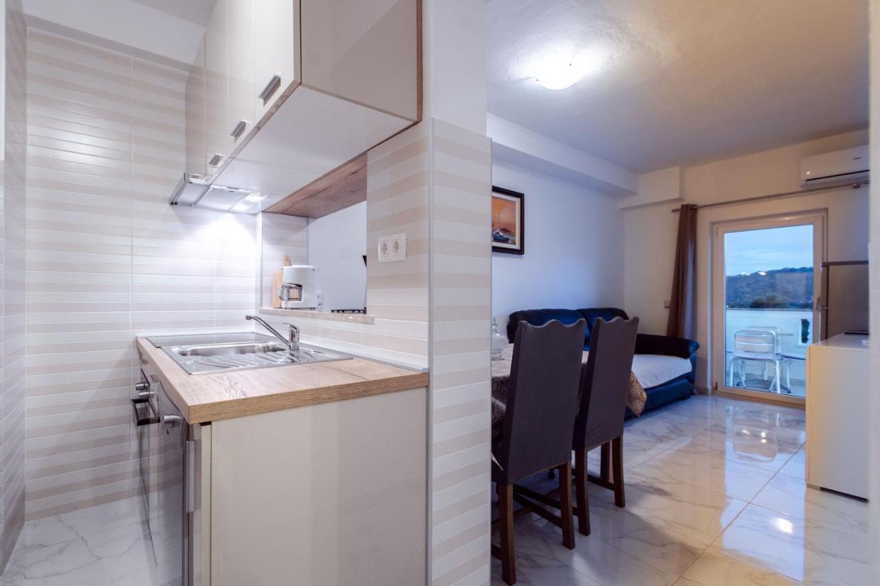 Apartments Bajcic Kampor Екстериор снимка