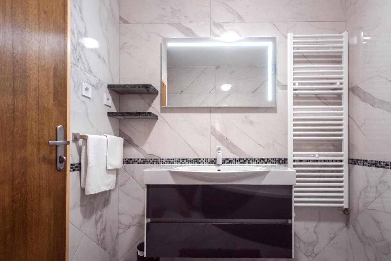 Apartments Bajcic Kampor Екстериор снимка