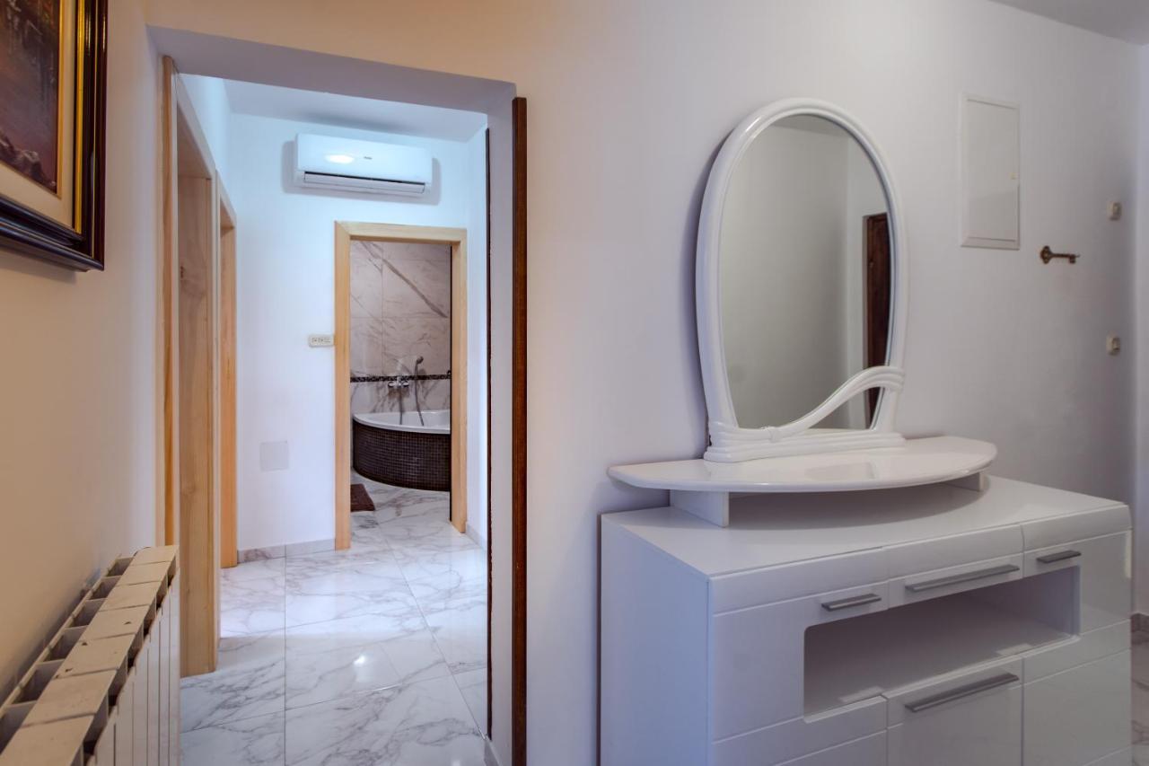 Apartments Bajcic Kampor Екстериор снимка